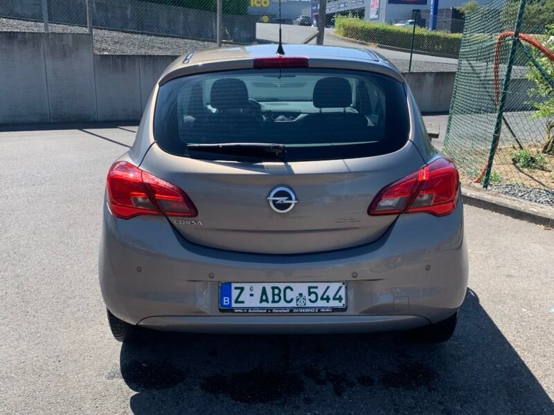Opel corsa édition 1.4