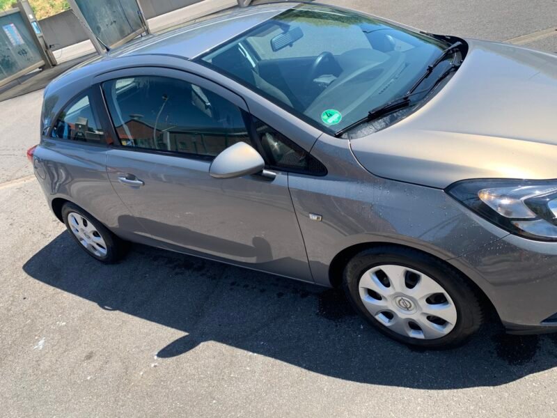 Opel corsa édition 1.4